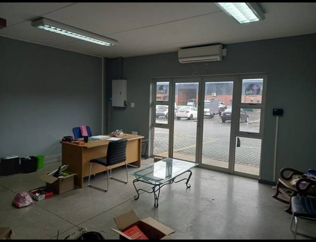 INDUSTRIAL PROPERTY TO RENT IN GREENBUSHES